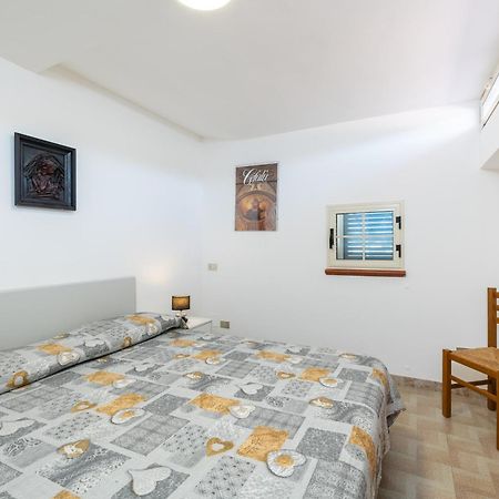 Sole Mare Deluxe Villa Campofelice Di Roccella Exteriör bild