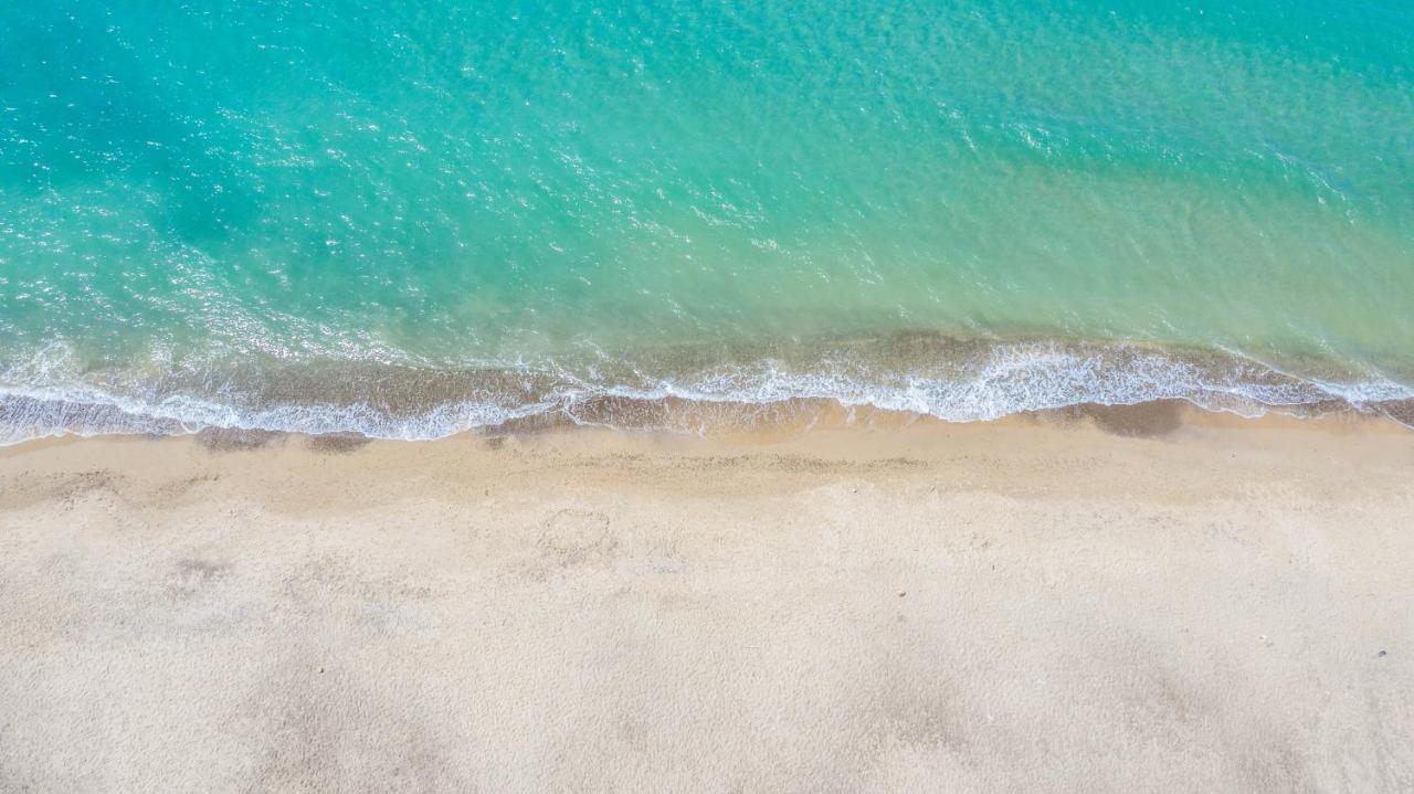 Sole Mare Deluxe Villa Campofelice Di Roccella Exteriör bild