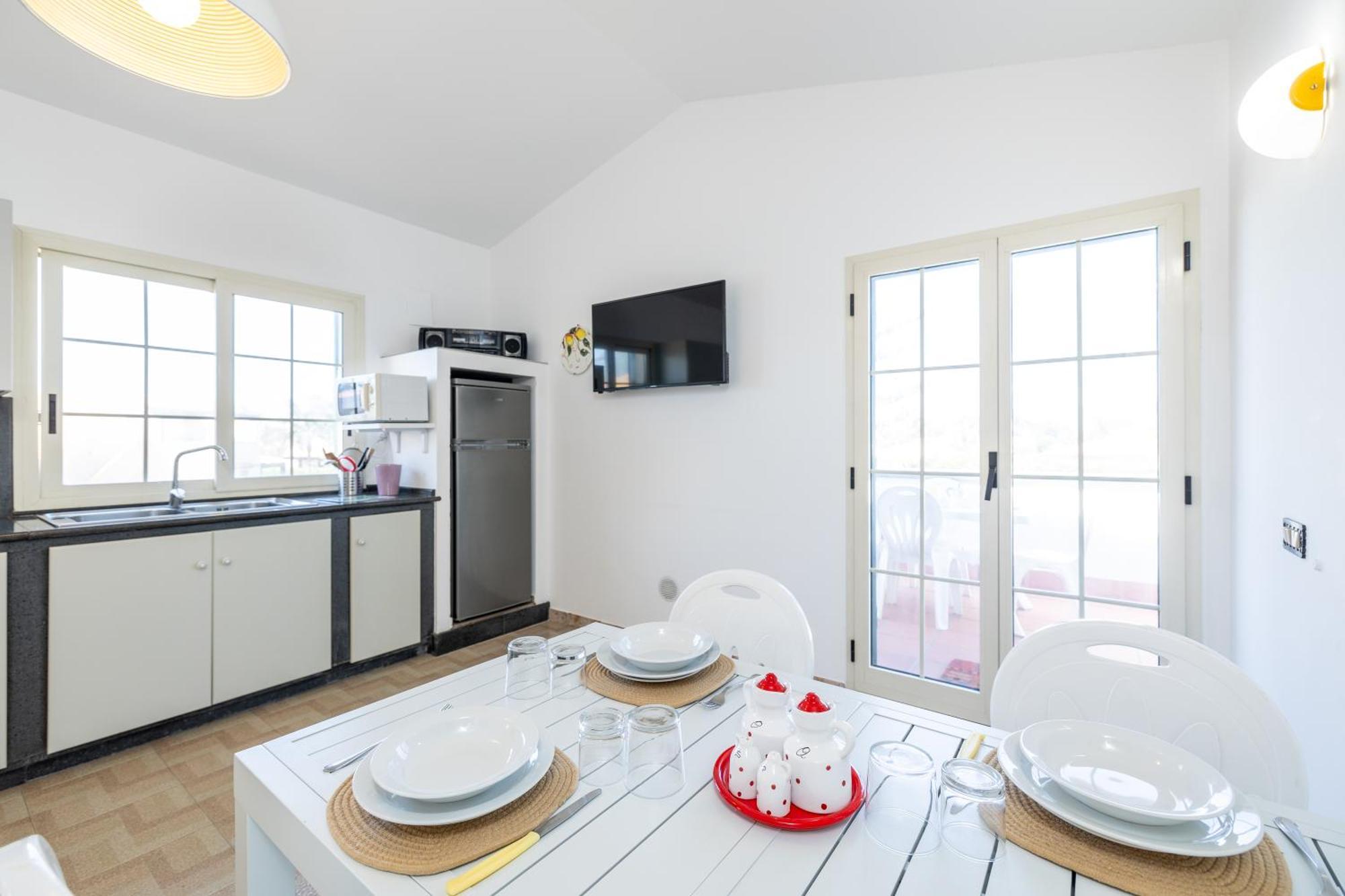 Sole Mare Deluxe Villa Campofelice Di Roccella Exteriör bild