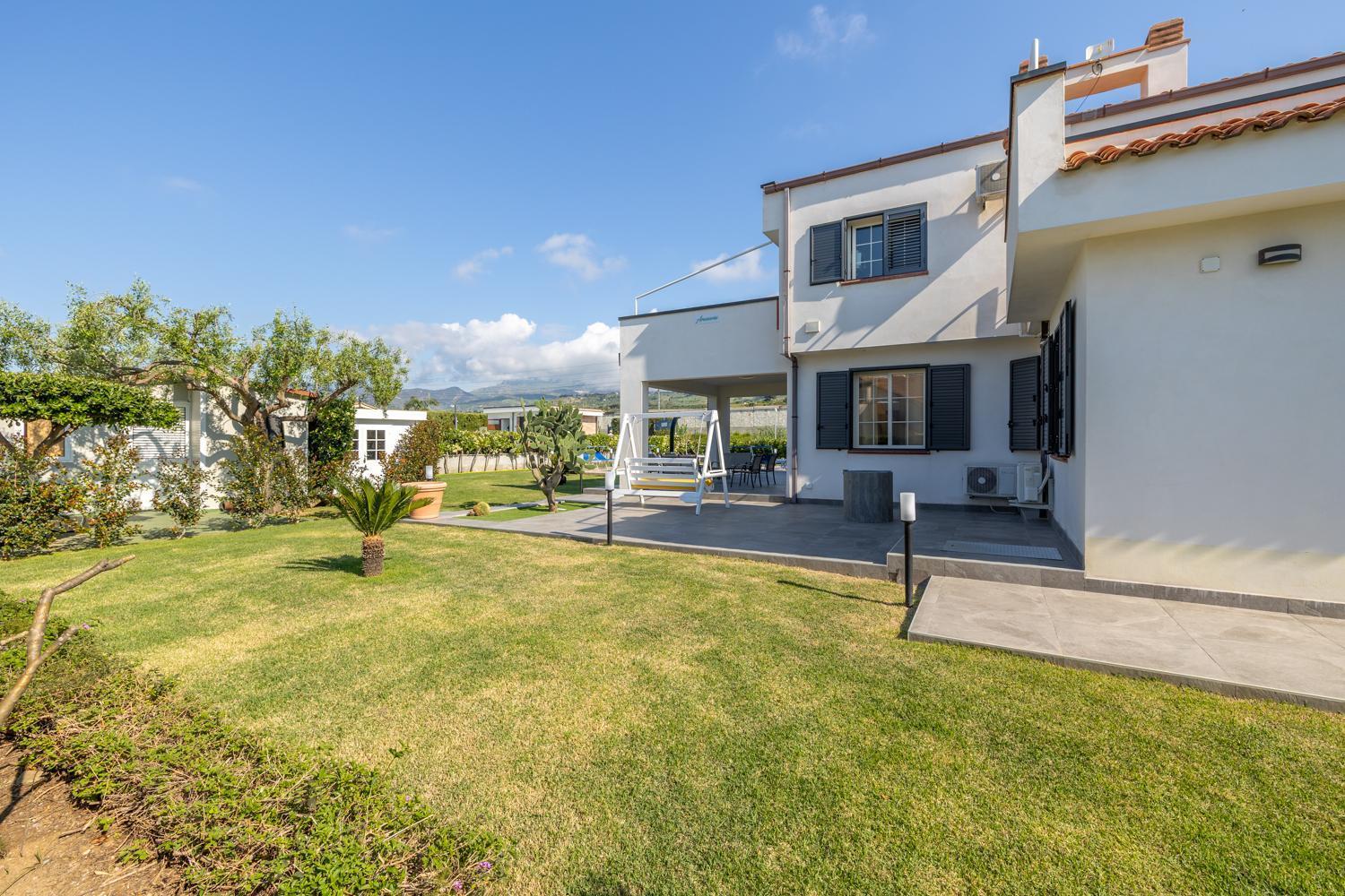 Sole Mare Deluxe Villa Campofelice Di Roccella Exteriör bild